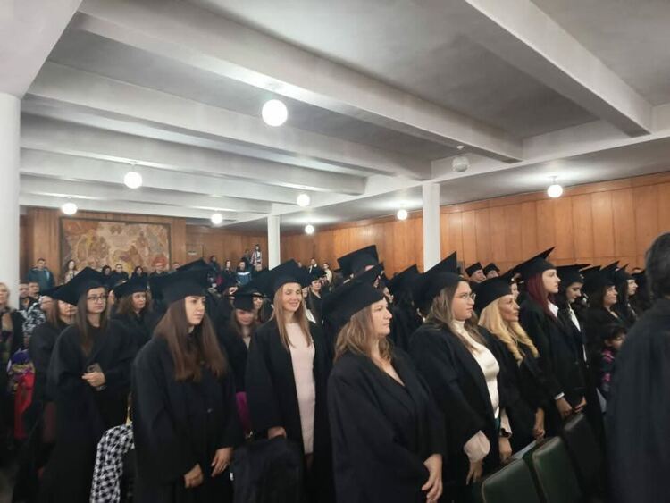 Шестдесетият випуск на Филиала на ПУ в Смолян отбеляза своето официално дипломиране