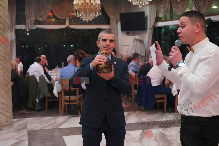 Ротари Димитровград организира успешно благотворително събитие в подкрепа на деца от 0 до 7 години със специални потребности