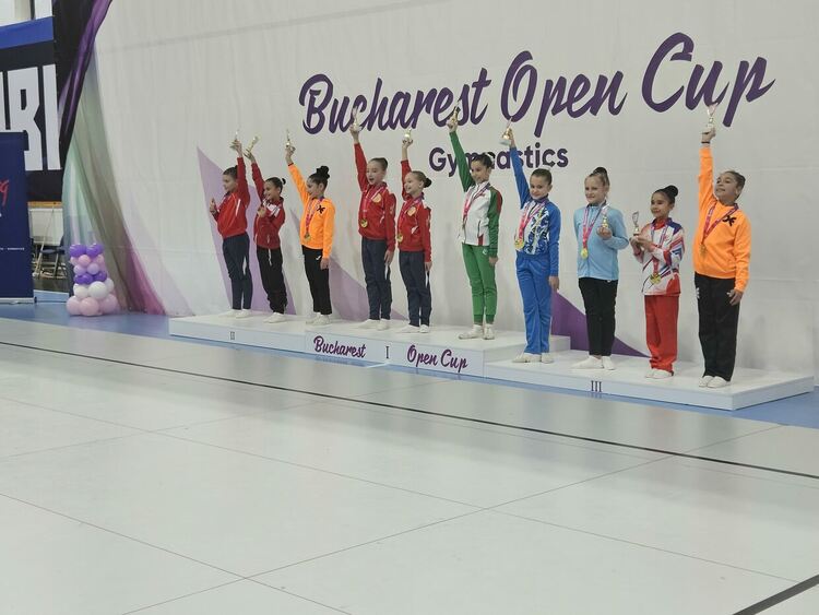 15 медала за „Виолена“ от турнир по аеробика в Румъния  