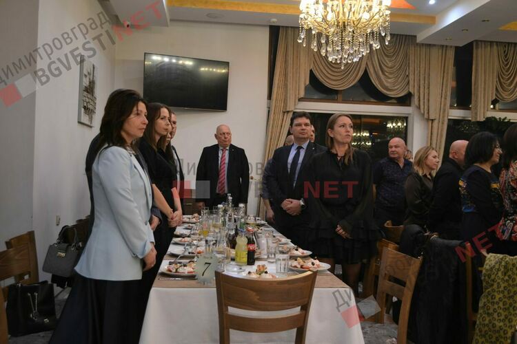 Ротари Димитровград организира успешно благотворително събитие в подкрепа на деца от 0 до 7 години със специални потребности