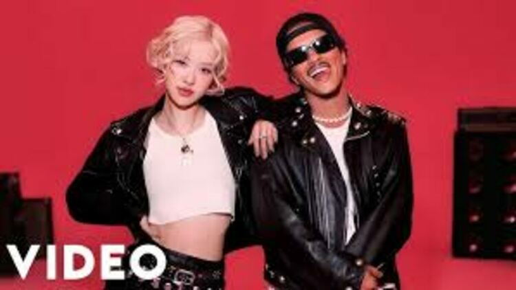 „APT“ на ROSÉ и Bruno Mars се сдоби с признание за песен на годината