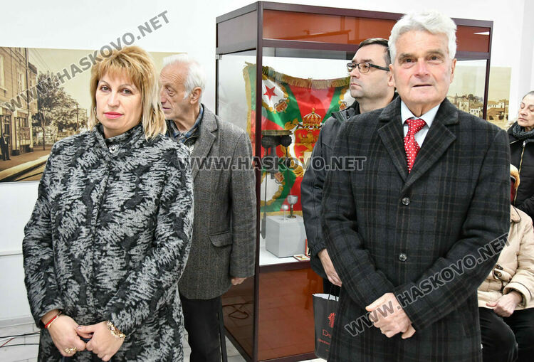 Показаха за пръв път уникална икона от параклиса на Десети Родопски полк в РИМ Хасково