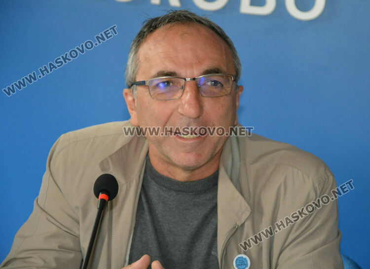 Иван Иванов