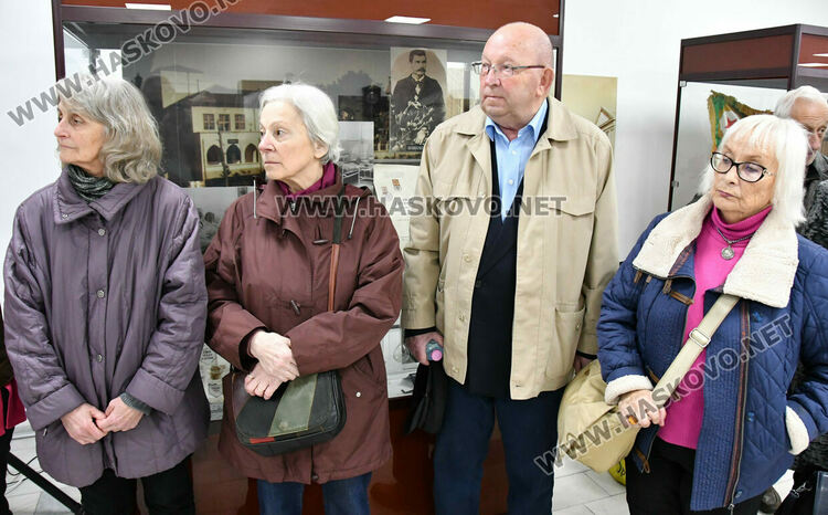 Показаха за пръв път уникална икона от параклиса на Десети Родопски полк в РИМ Хасково