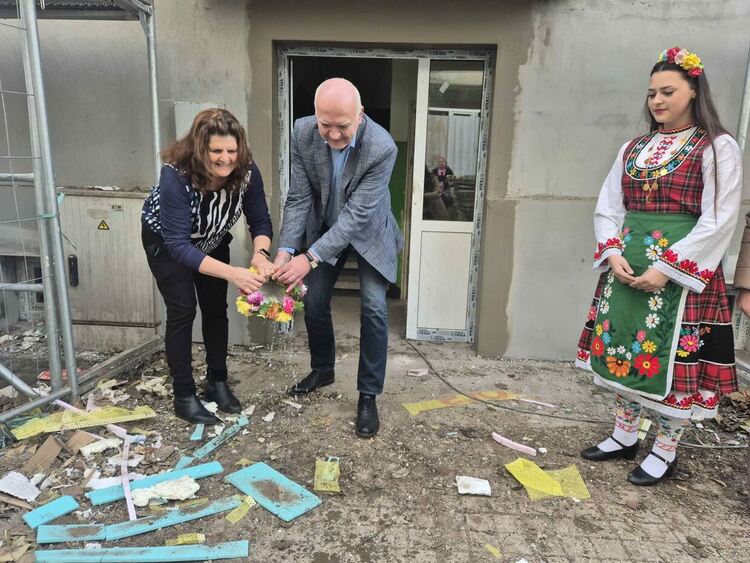 Стартира енергийното обновяване на два жилищни блока в Димитровград по Националния план за възстановяване и устойчивост