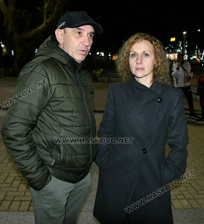 Стотици скандираха „Оставка“ и поискаха европейско бъдеще за България без Борисов и Пеевски