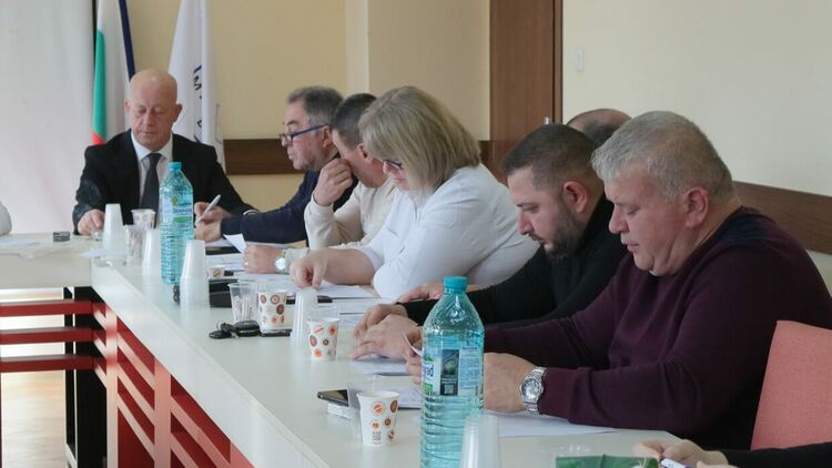 Заради съветници и депутат община Минерални бани загубила милиони за проекти