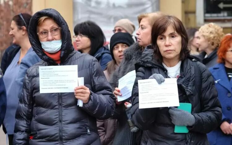 Медицинските сестри обединиха сили срещу здравния бюджет.