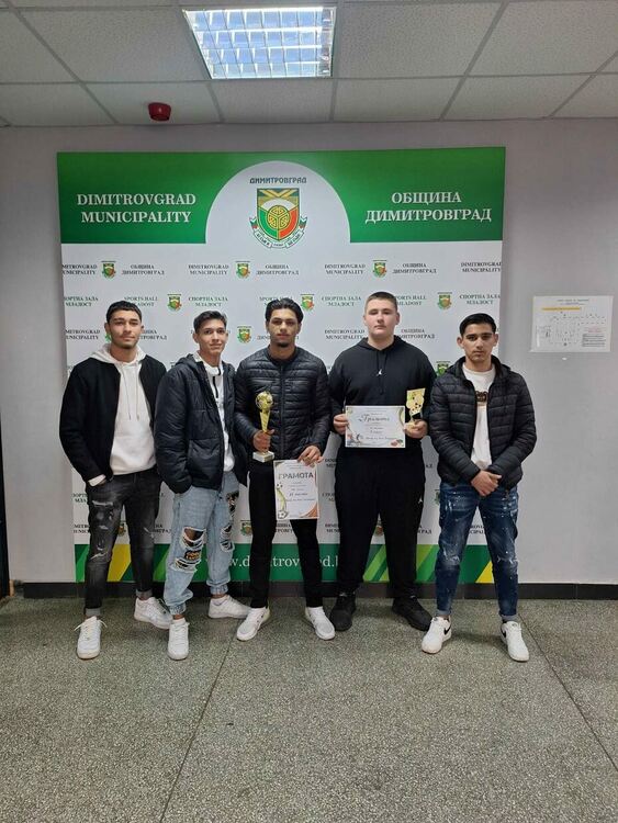 Наградиха победителите в общинския етап на Ученическите игри в Димитровград