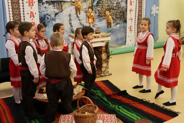 Първите коледари дойдоха в Хасково за участие в национален фестивал 