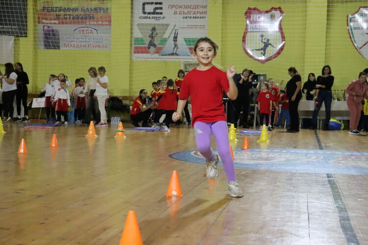 Деца и родители се включиха в състезанието „Спортист на градината“ 