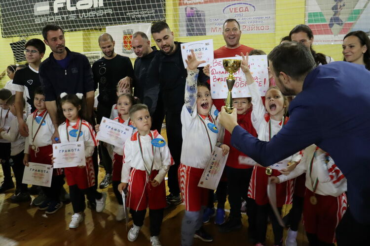 Деца и родители се включиха в състезанието „Спортист на градината“ 