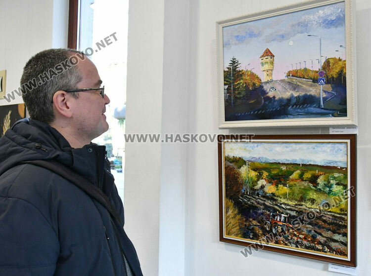48 творби от 18 автори участват в Годишната изложба на хасковските художници