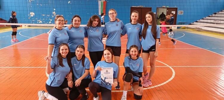 Два бронзови медала за волейболистките на СУ „Йордан Йовков“ в общинските ученически игри
