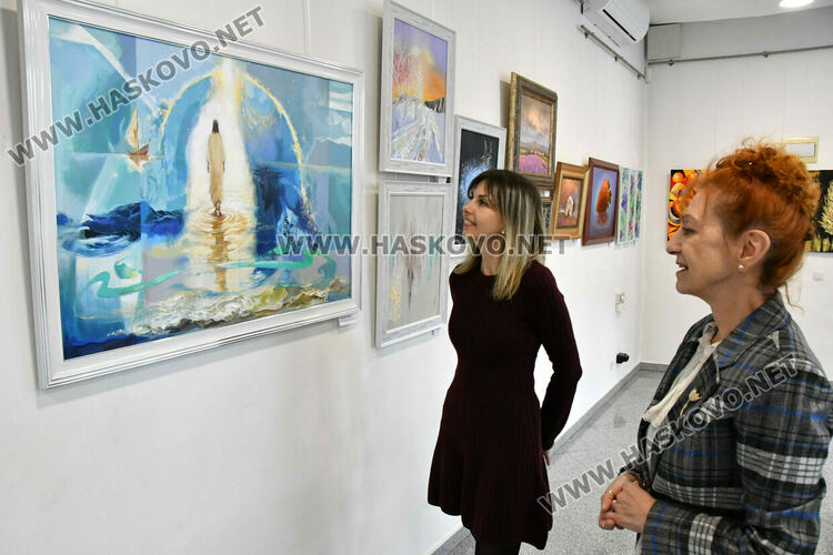 48 творби от 18 автори участват в Годишната изложба на хасковските художници