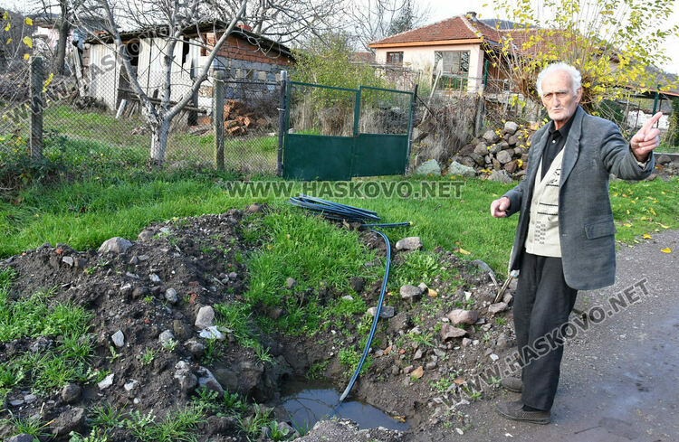 87-годишен иска да възстанови улична чешма в Долно Брястово 