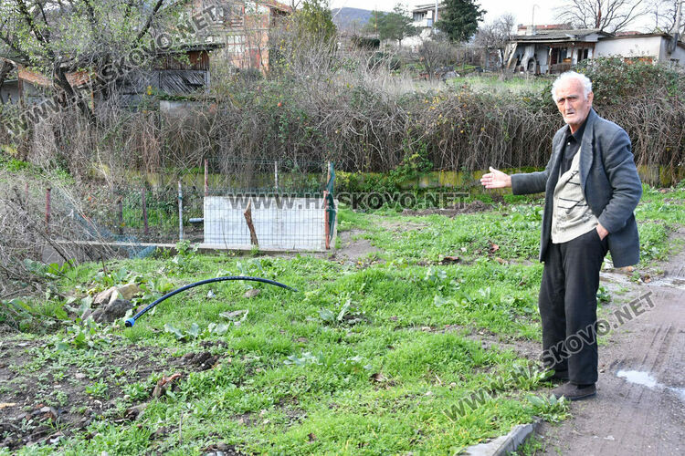 87-годишен иска да възстанови улична чешма в Долно Брястово 
