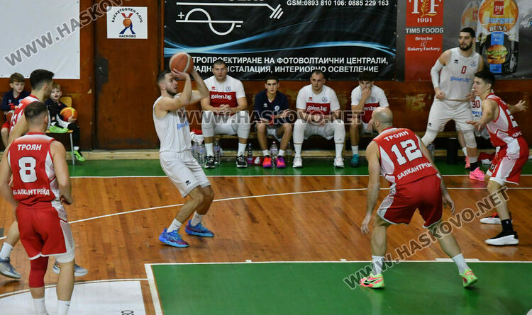 Баскетболният &bdquo;Хасково&ldquo; завърши годината с успех