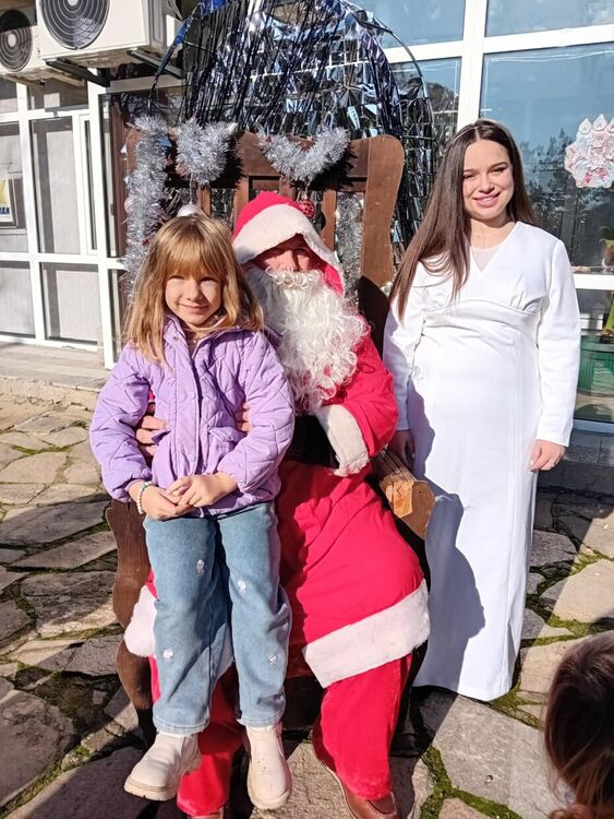 Весело Коледно тържество се проведе в село Книжовник