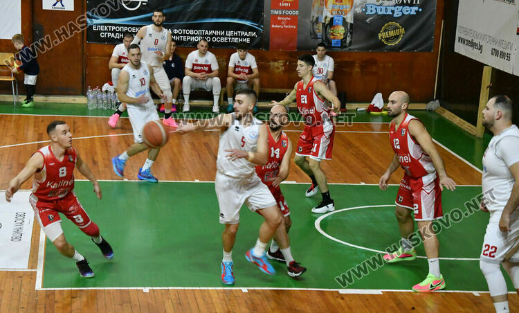 Баскетболният &bdquo;Хасково&ldquo; завърши годината с успех