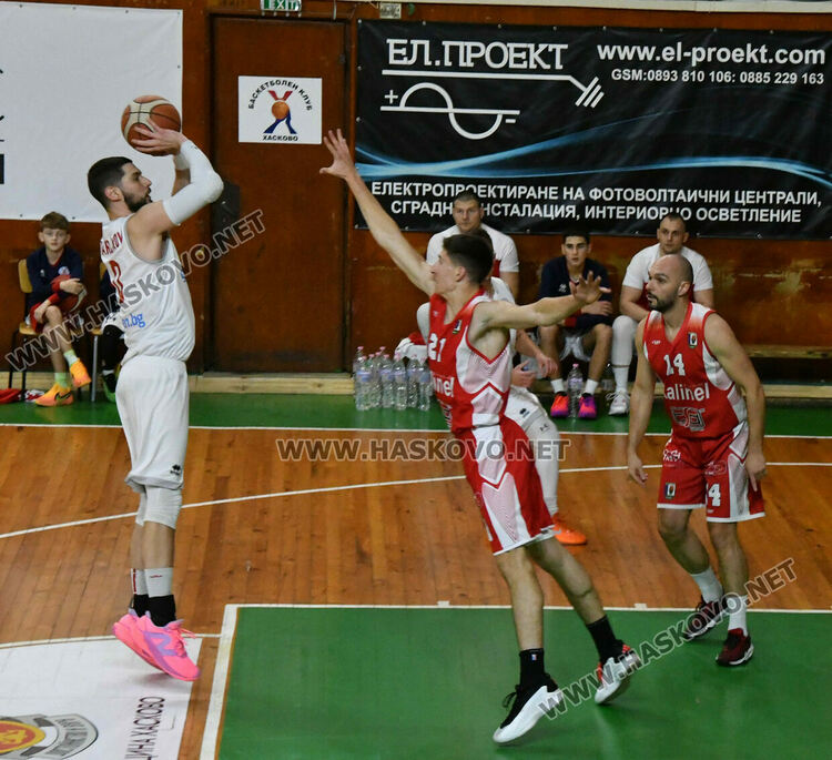 Баскетболният &bdquo;Хасково&ldquo; завърши годината с успех