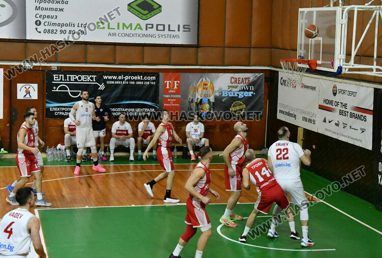 Баскетболният &bdquo;Хасково&ldquo; завърши годината с успех