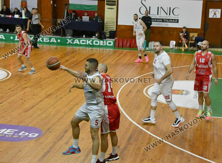 Баскетболният &bdquo;Хасково&ldquo; завърши годината с успех