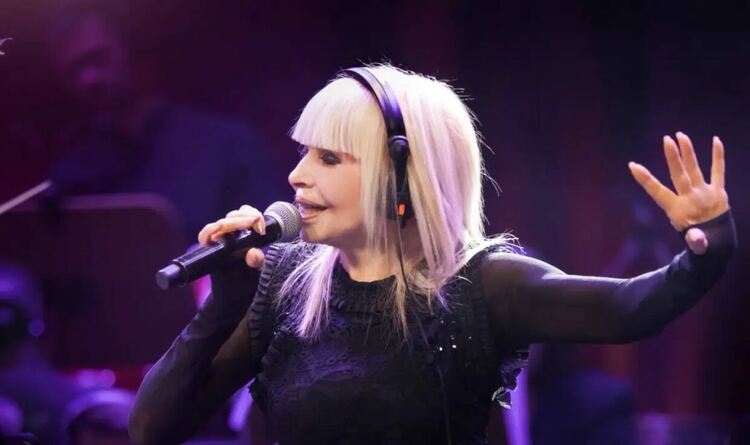 Лили Иванова приключи националното си турне в София с 5-минутни овации