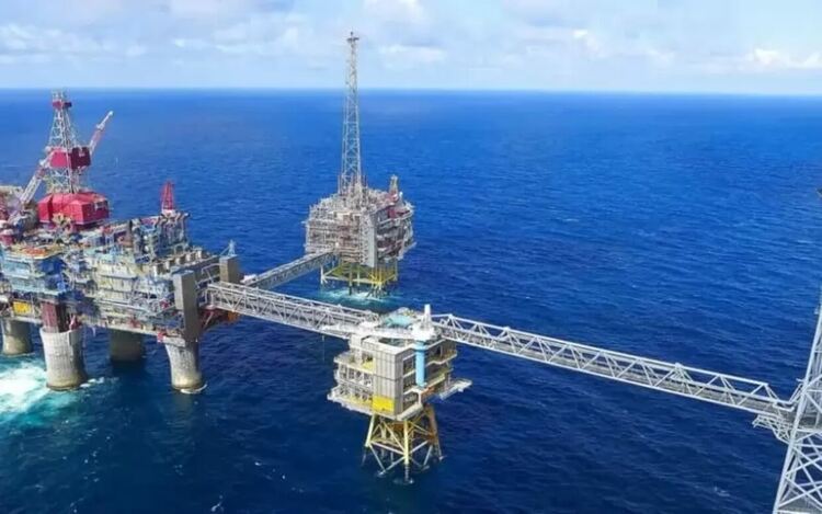 Нефто-газовата индустрия е гръбнакът на норвежката икономика.