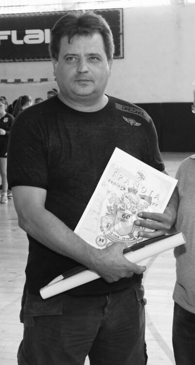 Отиде си дългогодишният състезател и треньор по хандбал Ангел Колев