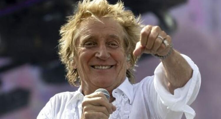 Род Стюарт спря шоуто в Атина заради недоволен фен и загуба на любимия отбор