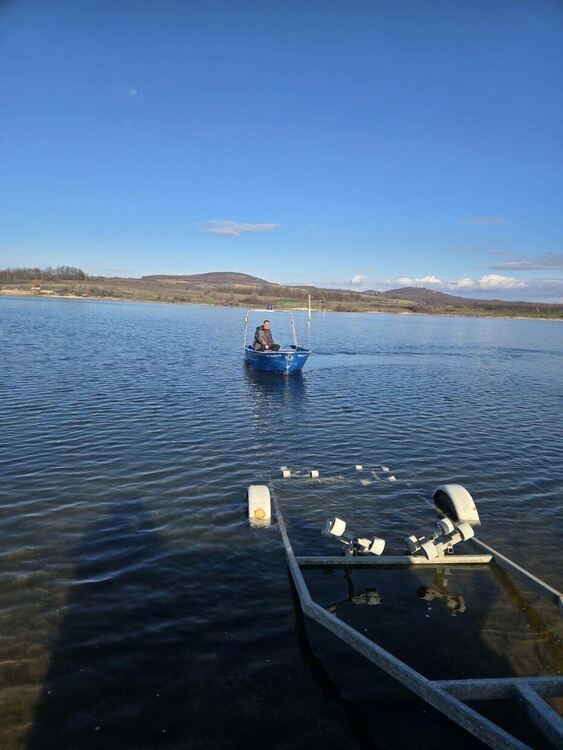 4 бракониерски мрежи с дължина около 200 метра извадиха от водите на яз &bdquo;Орешец&ldquo;