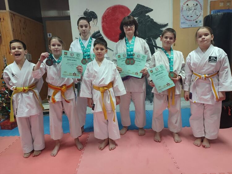 5 титли и още 14 отличия завоюваха каратистите на &bdquo;Торнадо&ldquo; на Купа &bdquo;Берое&ldquo;