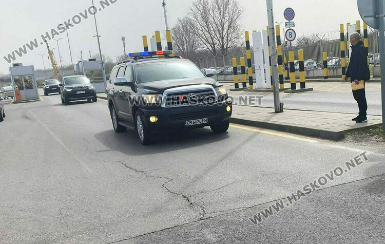 Хванаха пловдивчанка с 3960 къса контрабандни цигари 