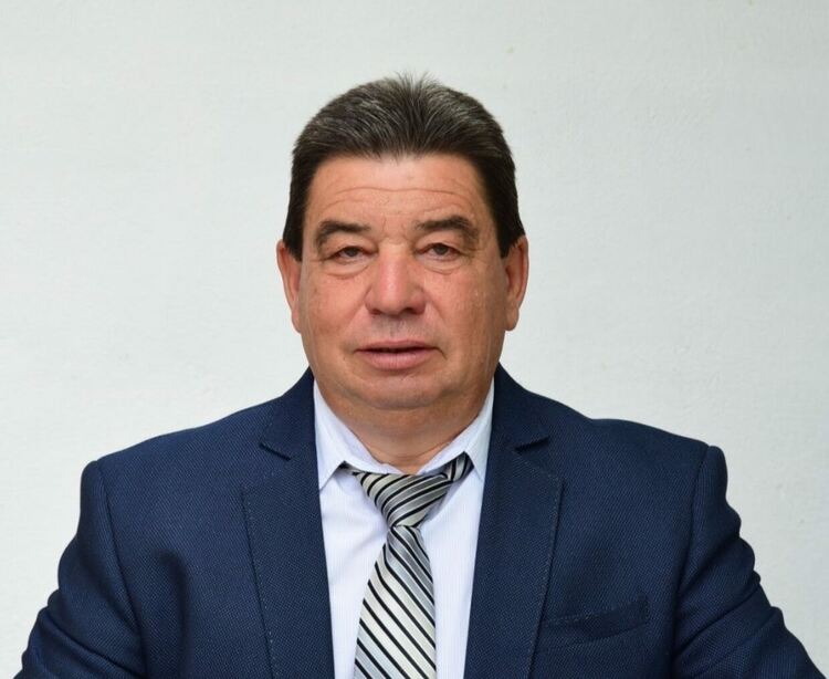 Иван Иванов