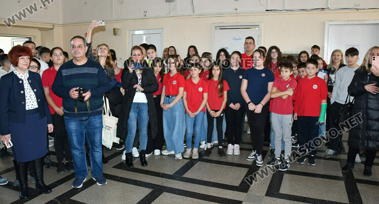 Откриха високотехнологичен STEM център в СУ &bdquo;Васил Левски&ldquo; Хасково 