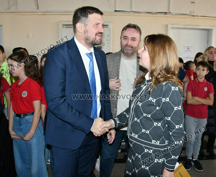 Откриха високотехнологичен STEM център в СУ &bdquo;Васил Левски&ldquo; Хасково 