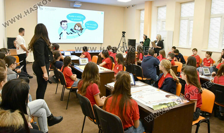 Григор Димитров с уроци и послания за СУ &bdquo;Васил Левски&ldquo; как се става шампион  