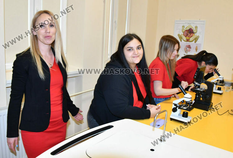 Откриха високотехнологичен STEM център в СУ &bdquo;Васил Левски&ldquo; Хасково 