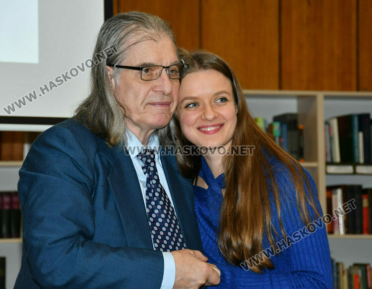 Д-р Драгомир Мирчев на 75 г.: Представи книгата си &bdquo;В плен на осмото изкуство&ldquo;