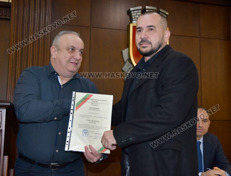 Новият общински съветник Ерол Искендер положи клетва