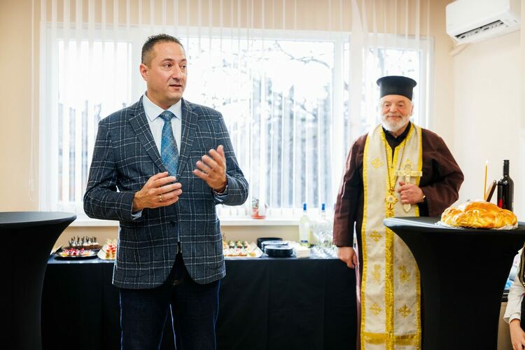 Кметът Кирил Стоев откри новия офис и приемна за граждани на Дирекция &bdquo;Социално подпомагане&ldquo; &ndash; Радомир