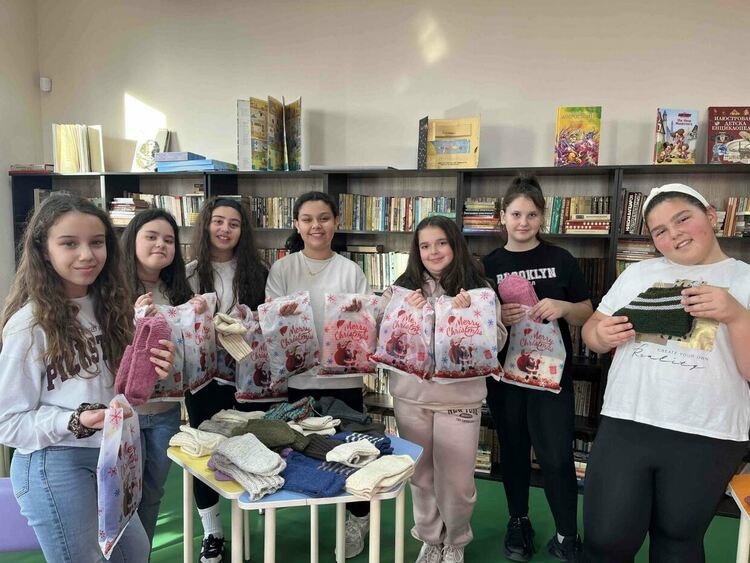 &bdquo;Едно налице, едно наопаки&ldquo;&nbsp;&ndash; жест на внимание, топлина и усмивки за възрастните хора в Хасково 