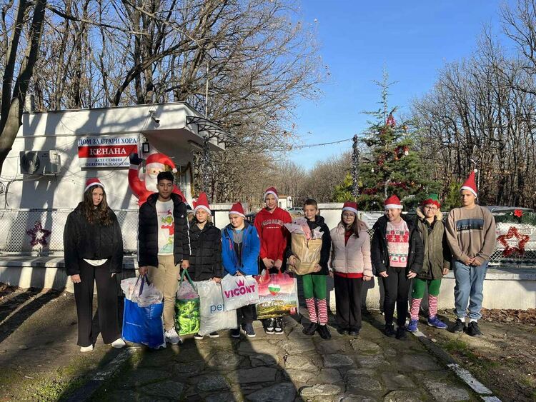 &bdquo;Едно налице, едно наопаки&ldquo;&nbsp;&ndash; жест на внимание, топлина и усмивки за възрастните хора в Хасково 