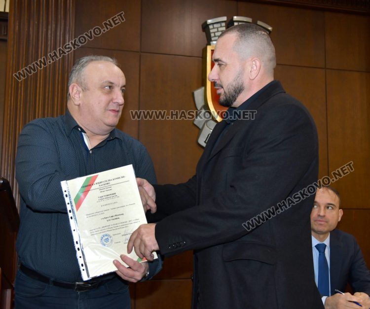 Новият общински съветник Ерол Искендер положи клетва