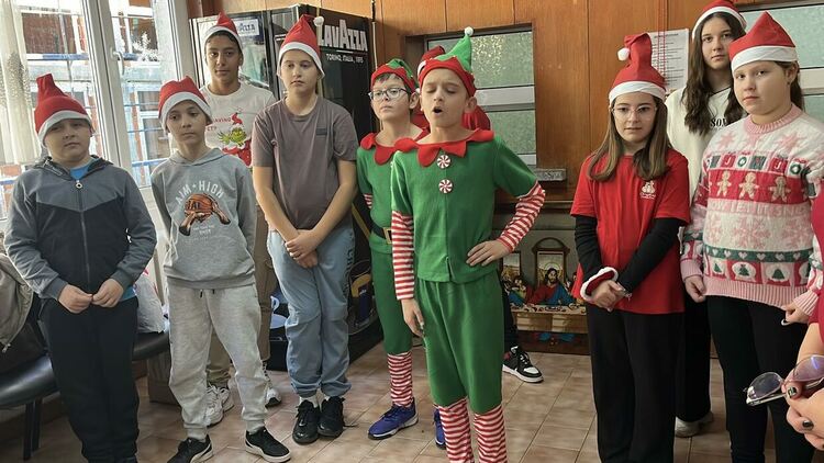 &bdquo;Едно налице, едно наопаки&ldquo;&nbsp;&ndash; жест на внимание, топлина и усмивки за възрастните хора в Хасково 