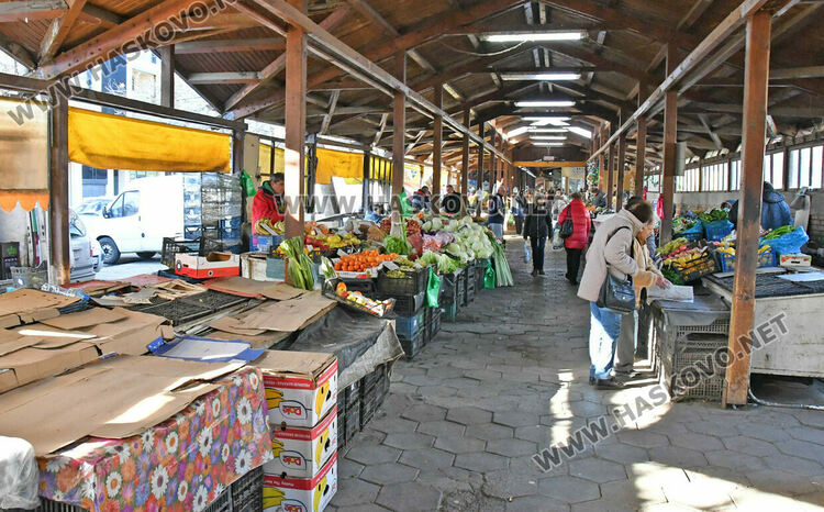 Заради еврото много от търговците на Зеленчуковия пазар в Хасково няма да работят през януари 