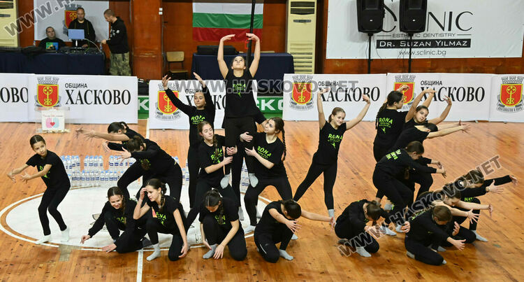 Стотици се включиха в благотворителна тренировка в Хасково 