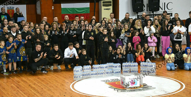 Стотици се включиха в благотворителна тренировка в Хасково 