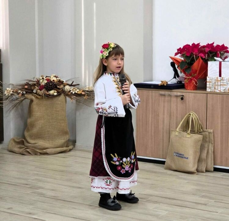 Добри гости коледари гостуваха на кмета на Асеновград